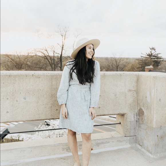 Meet your Posher, Julie - Picture 2 of 2